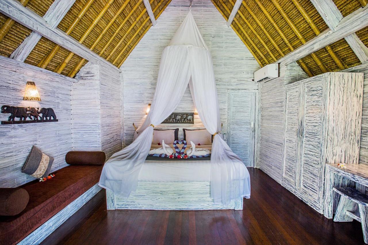 Bay Shore Huts نوسا ليمبونغان المظهر الخارجي الصورة