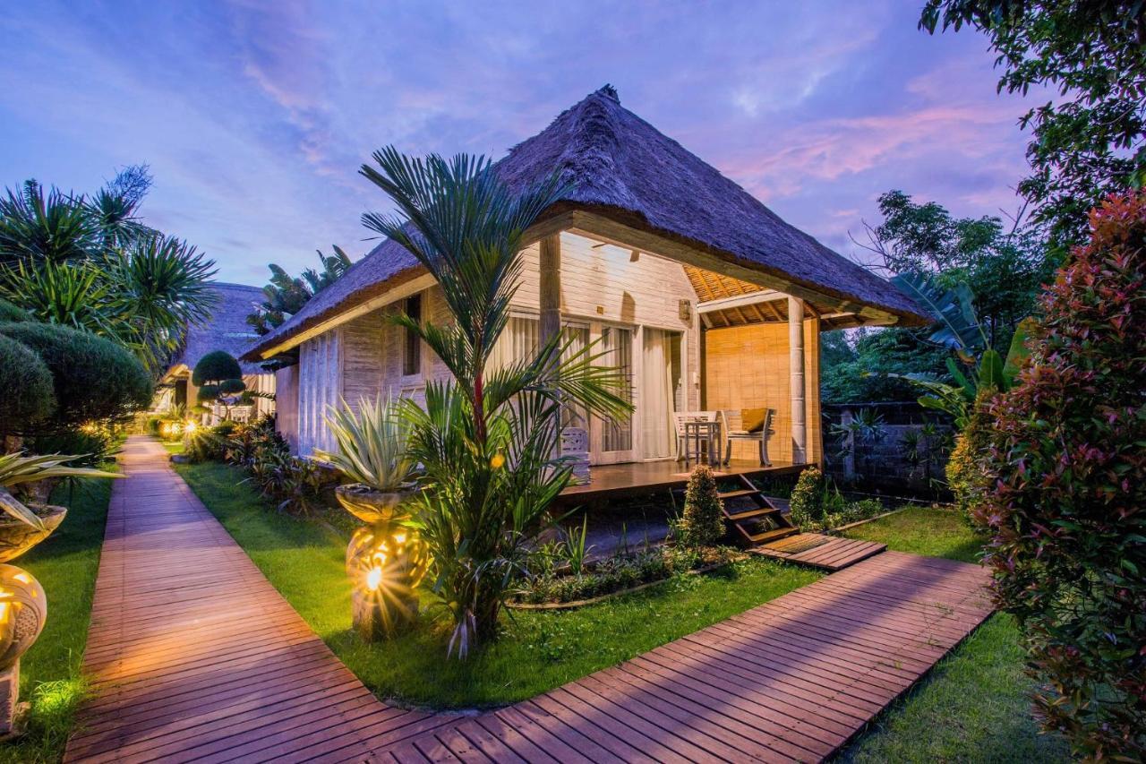 Bay Shore Huts نوسا ليمبونغان المظهر الخارجي الصورة